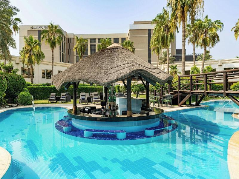 Le Meridien Dubai Hotel & Conference Centre image
