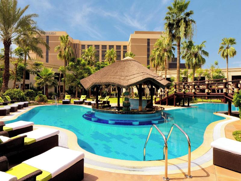 Le Meridien Dubai Hotel & Conference Centre image