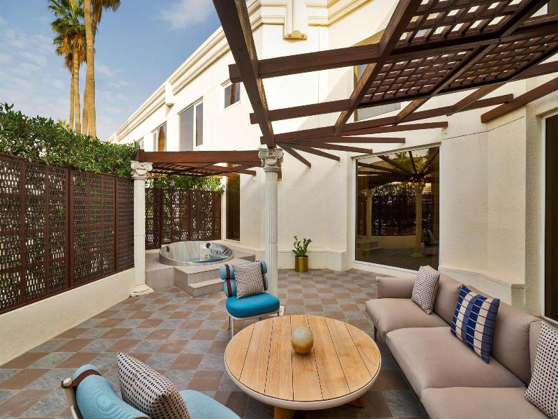 Le Meridien Dubai Hotel & Conference Centre image