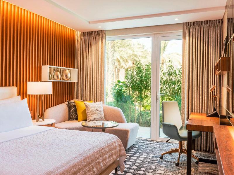 Le Meridien Dubai Hotel & Conference Centre image