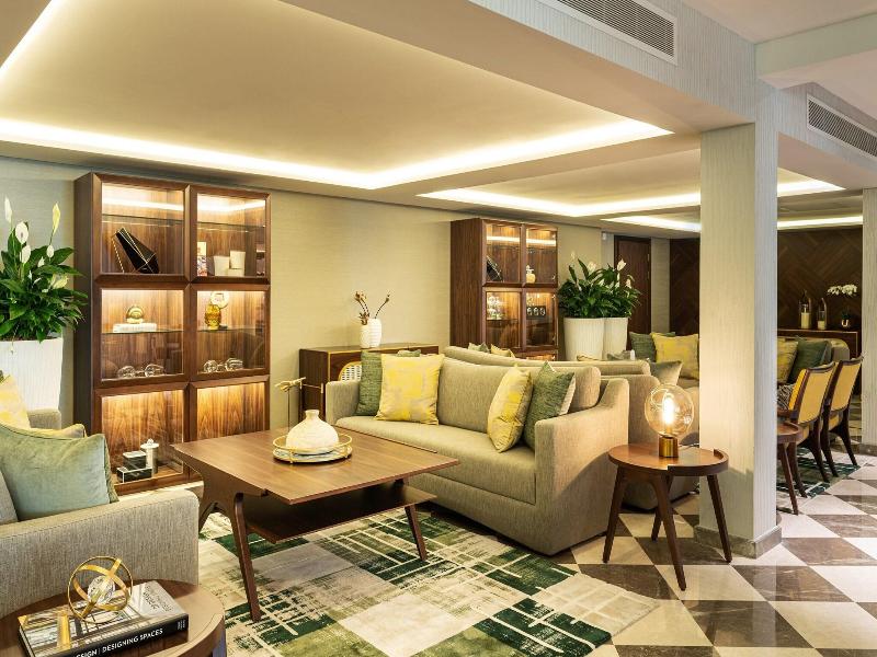 Le Meridien Dubai Hotel & Conference Centre image