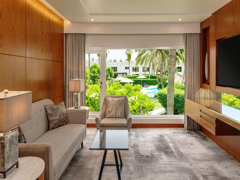 Le Meridien Dubai Hotel & Conference Centre image