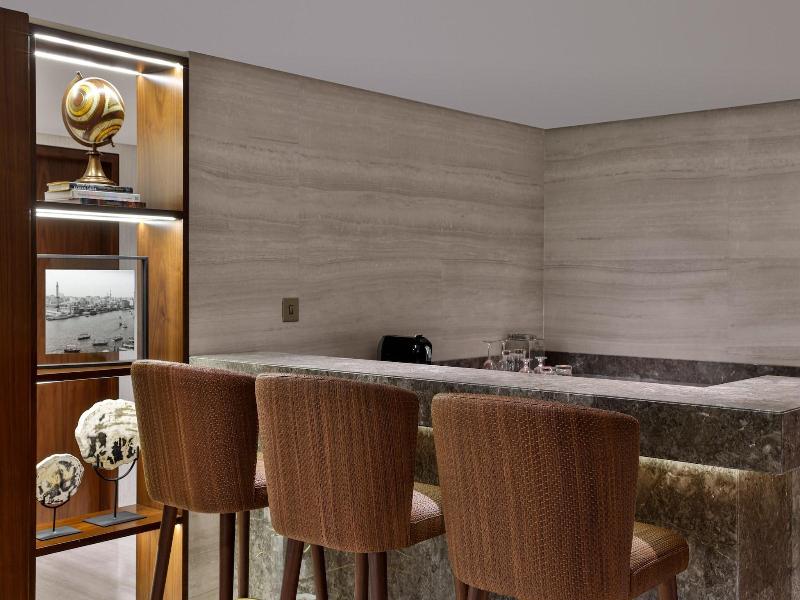 Le Meridien Dubai Hotel & Conference Centre image