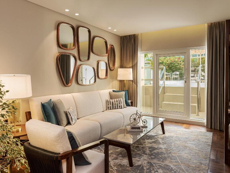Le Meridien Dubai Hotel & Conference Centre image