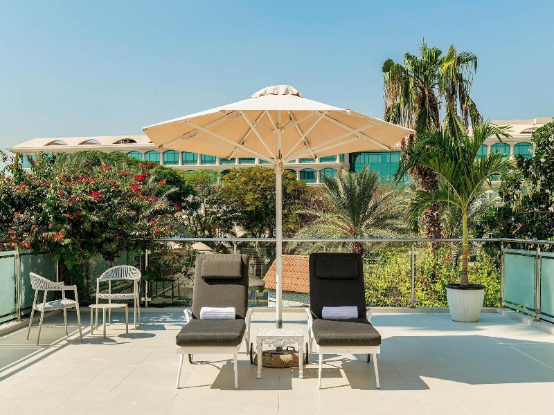 Le Meridien Dubai Hotel & Conference Centre image