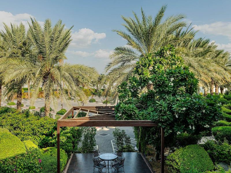 Le Meridien Dubai Hotel & Conference Centre image