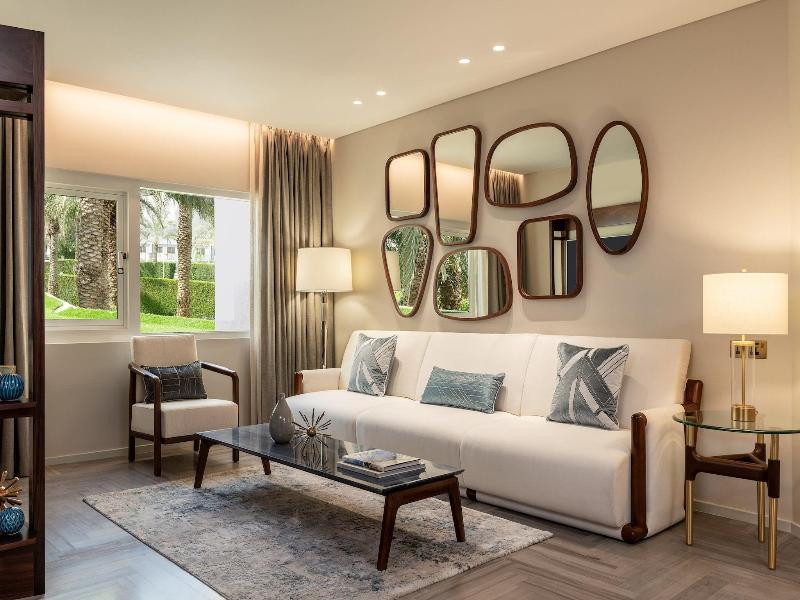 Le Meridien Dubai Hotel & Conference Centre image