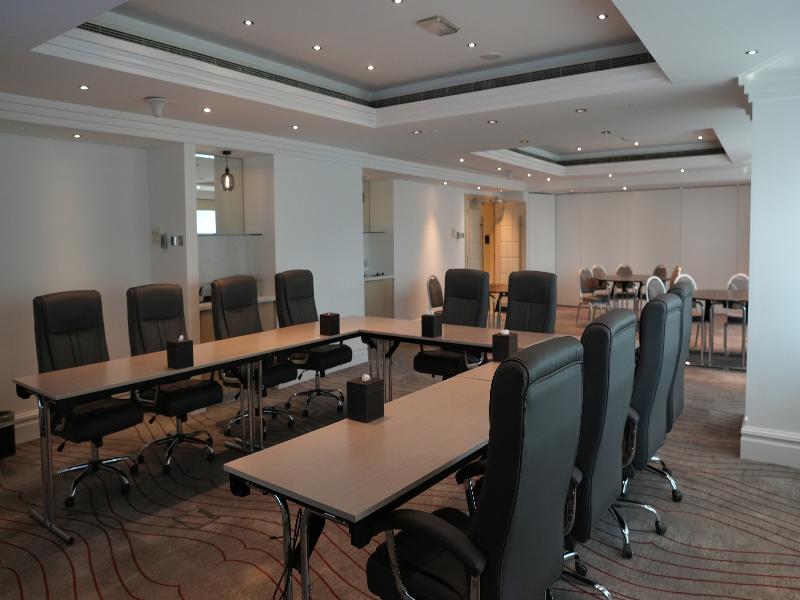 Towers Rotana image