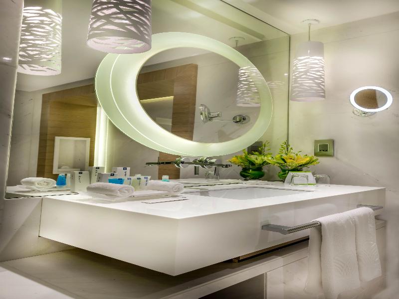 Towers Rotana image