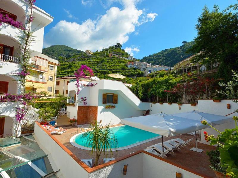 Hotel Villa Romana & SPA — exterior view