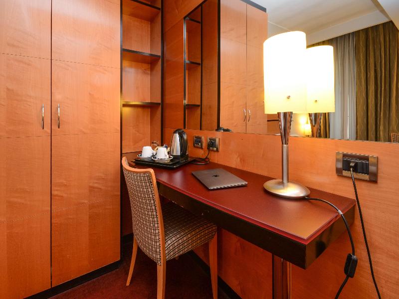 Hotel Igea image