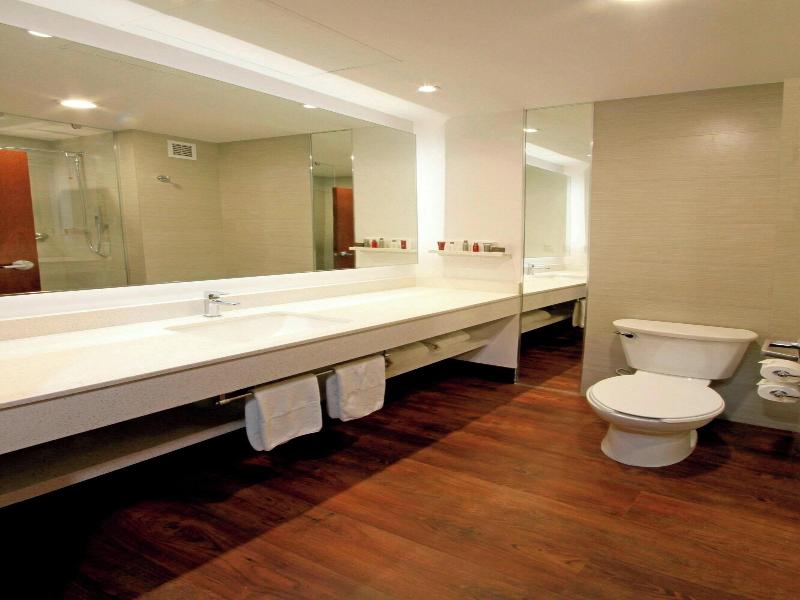 Marriott Puebla Hotel Meson del Angel image