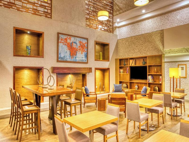 Marriott Puebla Hotel Meson del Angel image