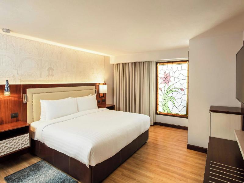 Marriott Puebla Hotel Meson del Angel image