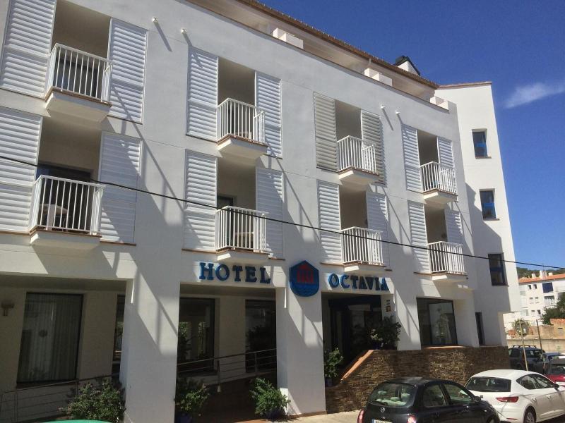 hotel octavia Cadaqués image