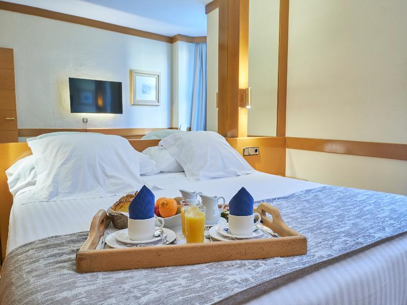 Hotel AR Los Arcos image