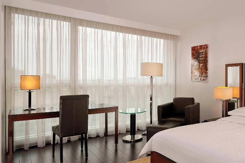 Sheraton Porto Hotel & Spa image