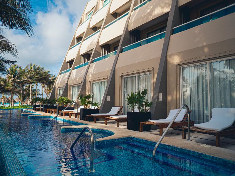 Flamingo Cancun All Inclusive image
