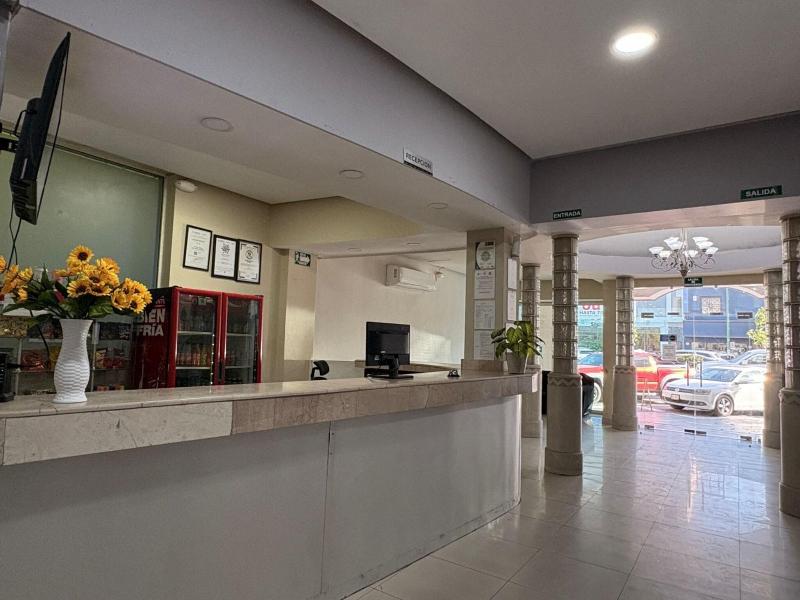 Plaza del Arco Express image