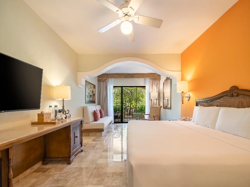Iberostar Waves Paraiso Beach All Inclusive image