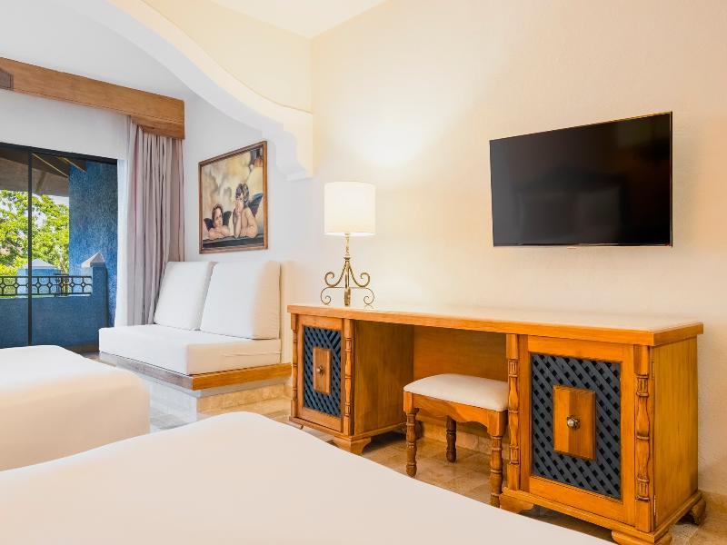 Iberostar Waves Paraiso Beach All Inclusive image