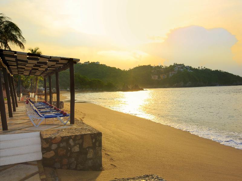 Barcelo Huatulco image