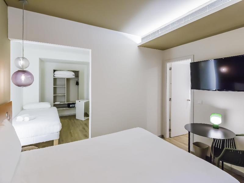 ibis Styles Lisboa Centro Marquês de Pombal image