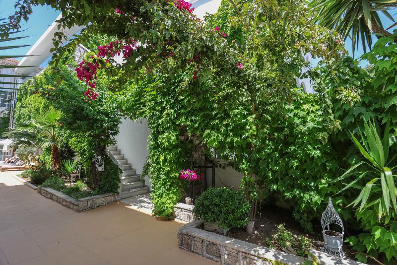 Olympic Kosma Hotel & Villas - Image 10