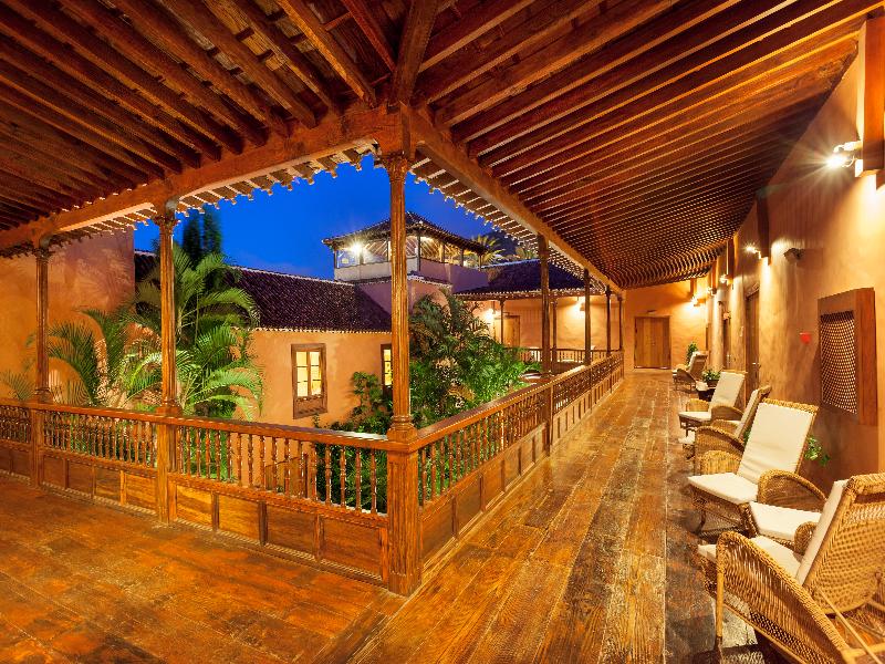 Hotel LIVVO La Quinta Roja