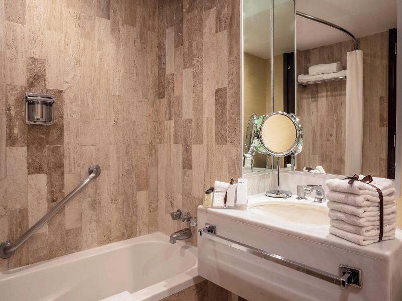 Sheraton Mexico City Maria Isabel Hotel image