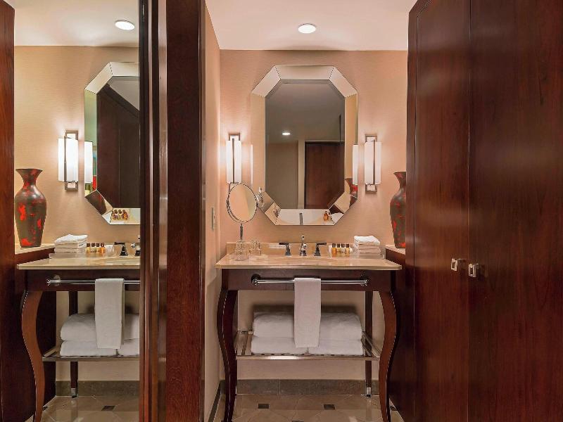 Sheraton Mexico City Maria Isabel Hotel image