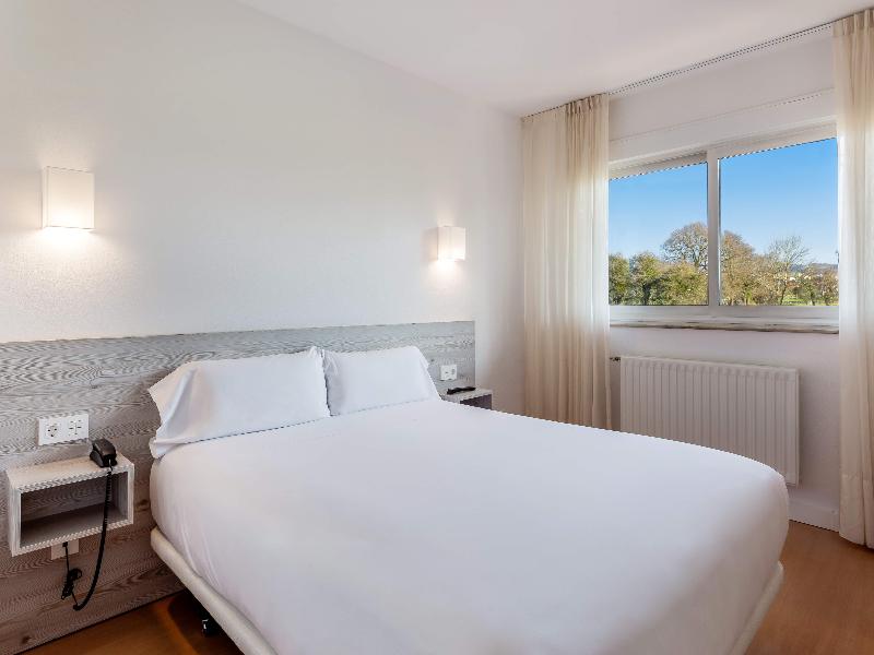 B&B HOTEL Oviedo image