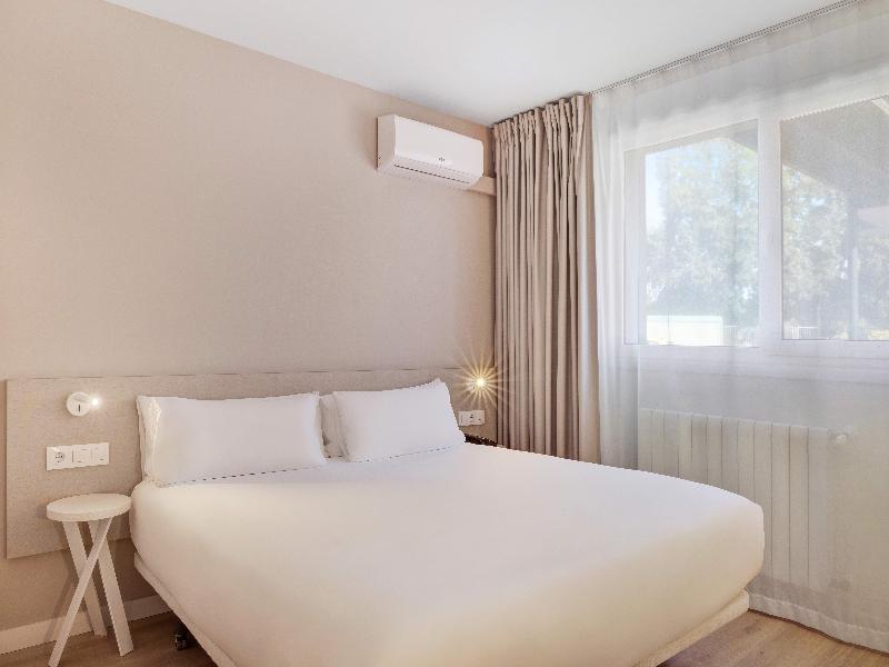 B&B HOTEL Oviedo image