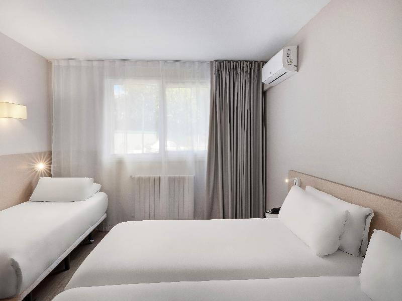 B&B HOTEL Oviedo image