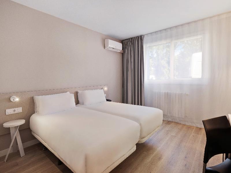B&B HOTEL Oviedo image