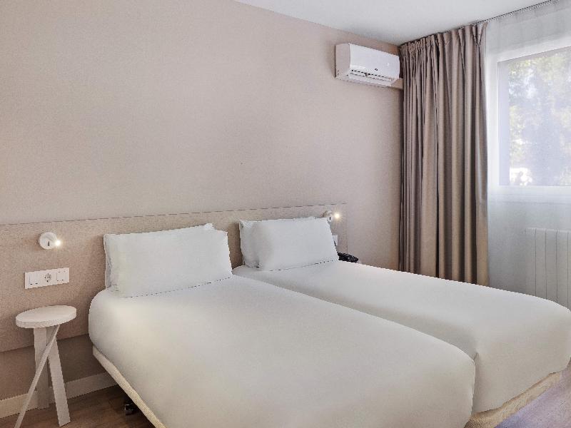 B&B HOTEL Oviedo image