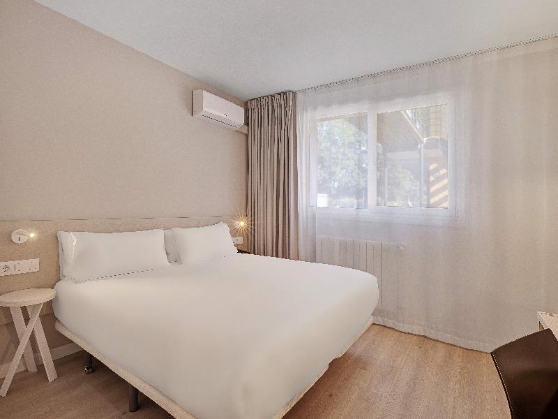 B&B HOTEL Oviedo image