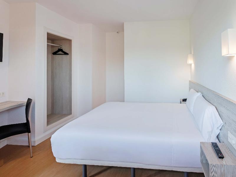 B&B HOTEL Oviedo image