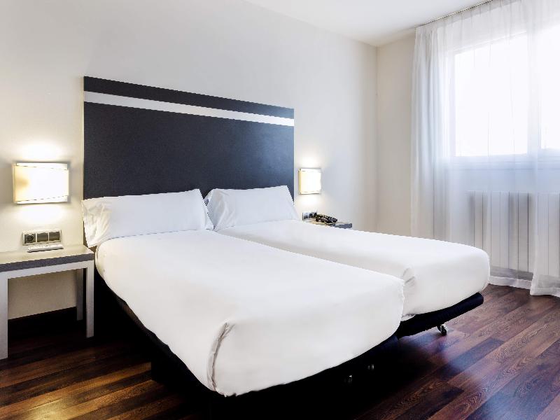 B&B HOTEL Oviedo image