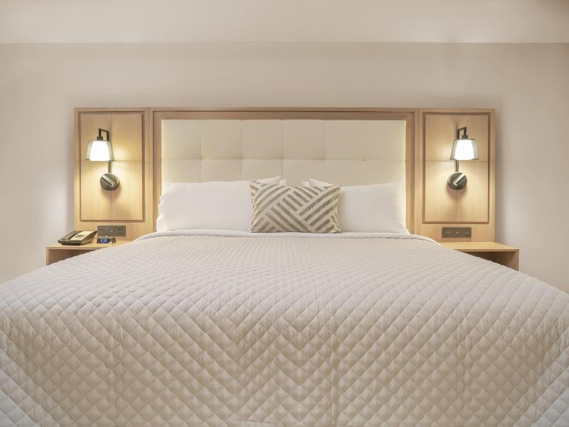 MS Milenium Monterrey, Curio Collection by Hilton image