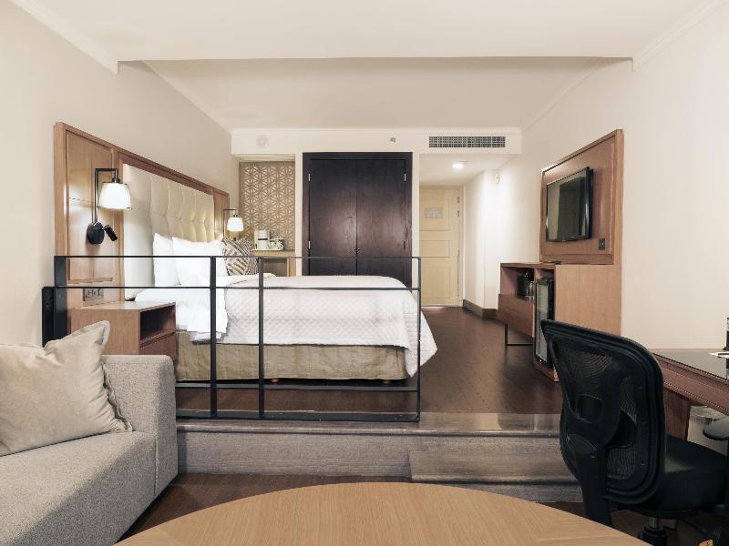 MS Milenium Monterrey, Curio Collection by Hilton image