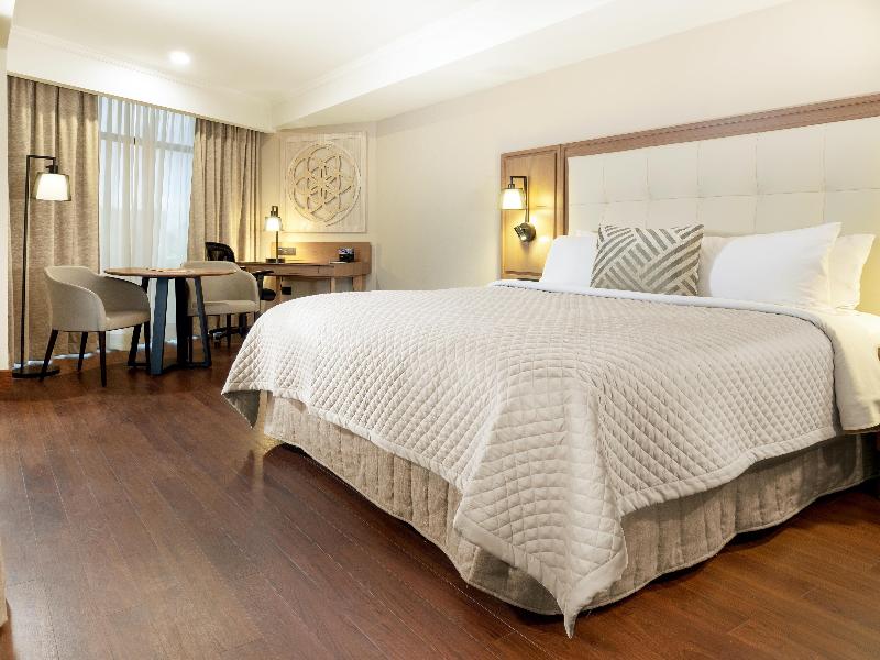MS Milenium Monterrey, Curio Collection by Hilton image