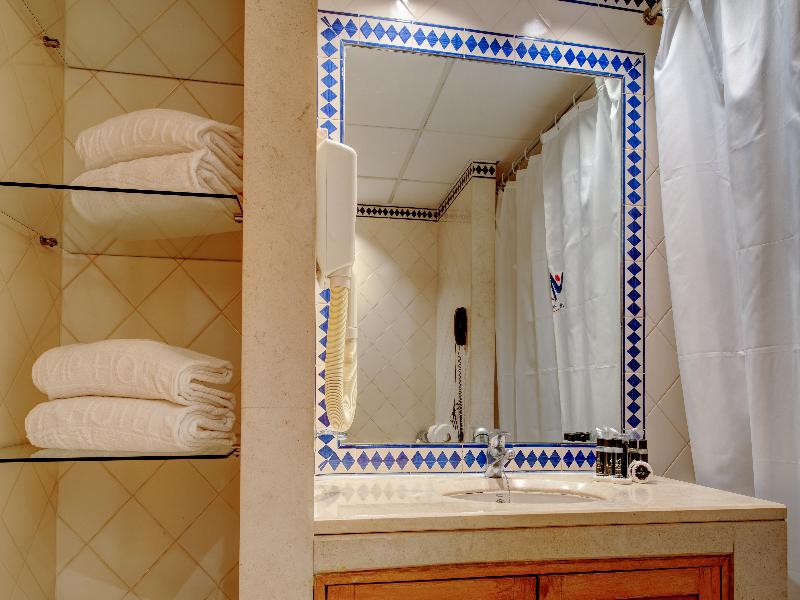 VIP Executive Eden Aparthotel image