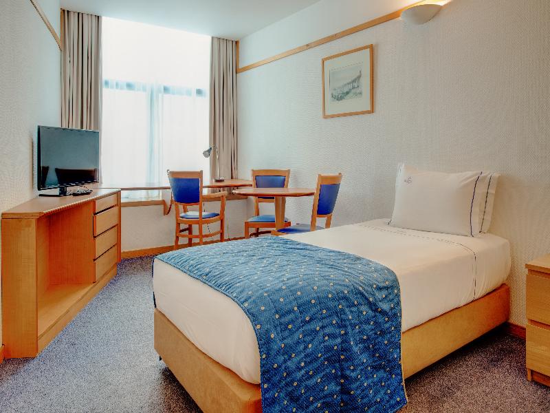 VIP Executive Eden Aparthotel image