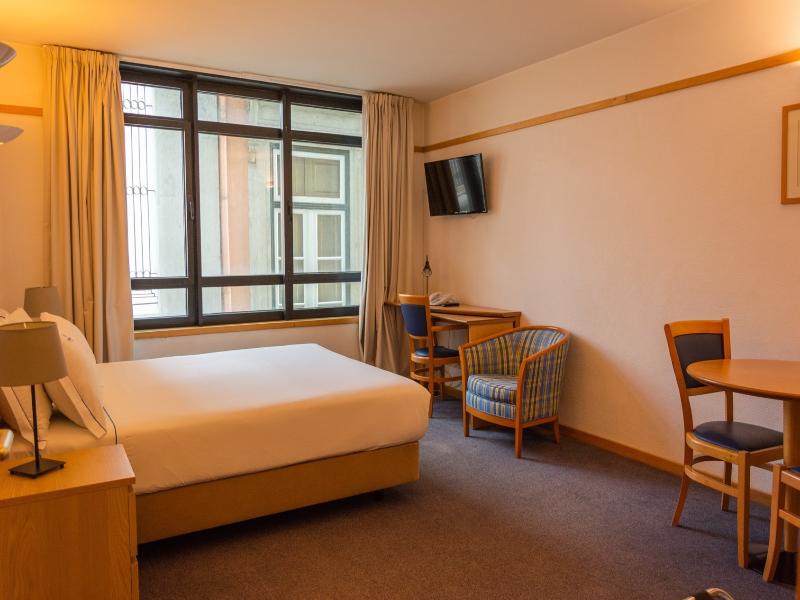 VIP Executive Eden Aparthotel image