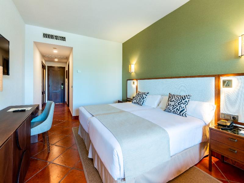Puerto Antilla Grand Hotel image
