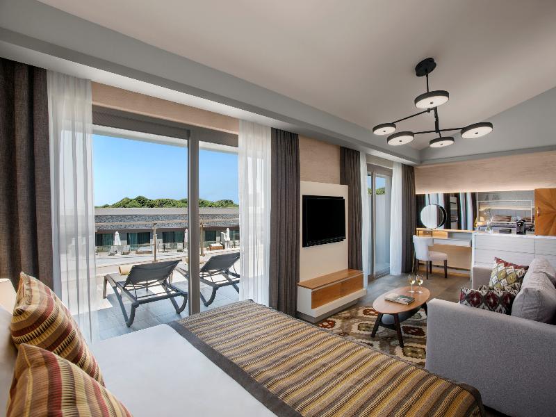 Acanthus Cennet Barut Collection image