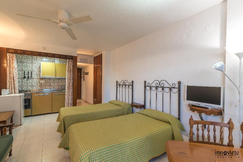 Apartamentos Chinasol image