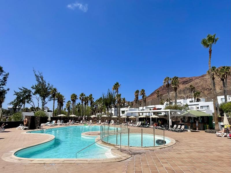 Palmeras Garden image