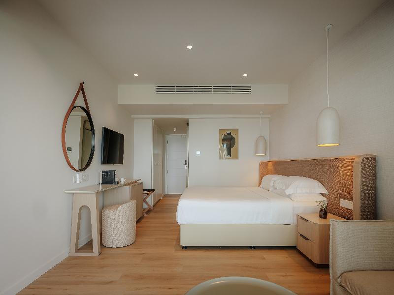 Nissi Beach image